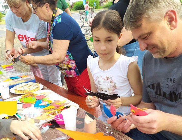 Kreatív délutánt tartott az Orosért Közéleti Egyesület a Madarak és fák napja alkalmából