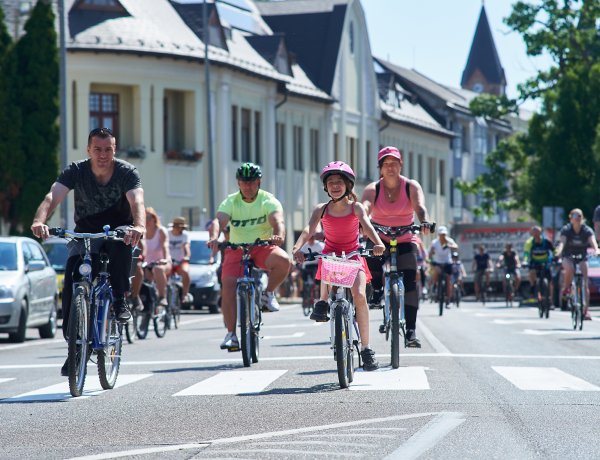 Rendőri felvezetés a Bringa Piknik miatt