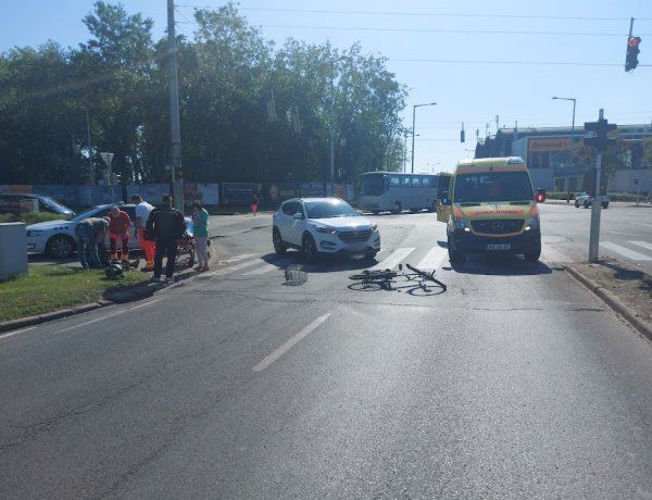Elütöttek egy kerékpárost a Vay Ádám körúton