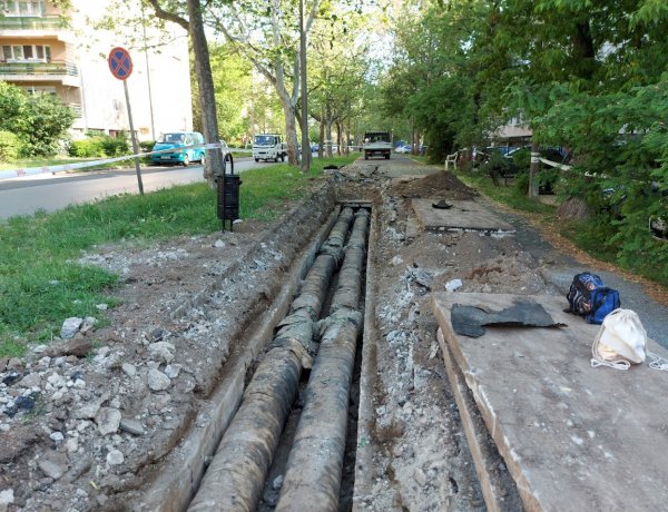 Új, korszerű távhőcsöveket helyez el 220 méter hosszan a Nyírtávhő az Ószőlő utcán