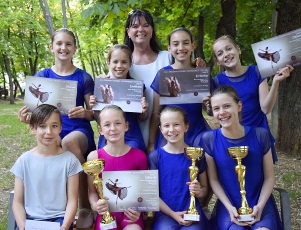 Négy országos és egy megyei táncművészeti versenyen vett részt az elmúlt öt hétben a RE-flex Moderntánc Stúdió