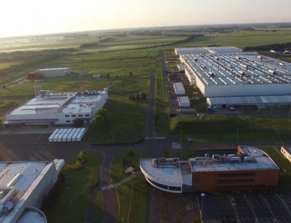 Heti hírösszefoglaló: bővült az ipari park, városnap, várostorta, elismerések, mentők napja és várandósság hete 