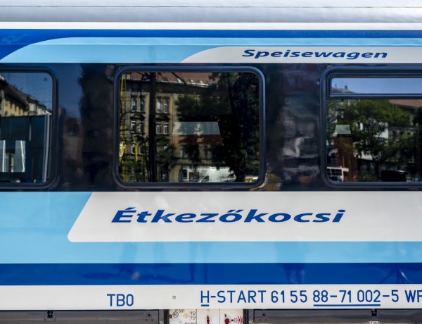 Május 16-án minőségibb szolgáltatásokkal és még több vonattal startolt a balatoni előszezon