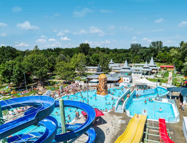 Június 3-tól a Parkfürdő medencéiben is csobbanhatunk