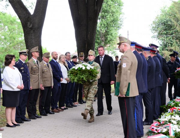 Ma van a magyar hősök emléknapja!