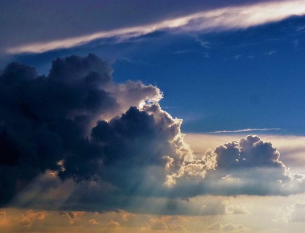 Gomolyfelhők jönnek, de hoznak-e esőt?