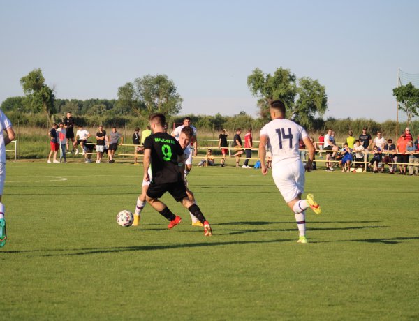 Döntetlen az első meccsen - Nagy csatát vívott a Szpari II
