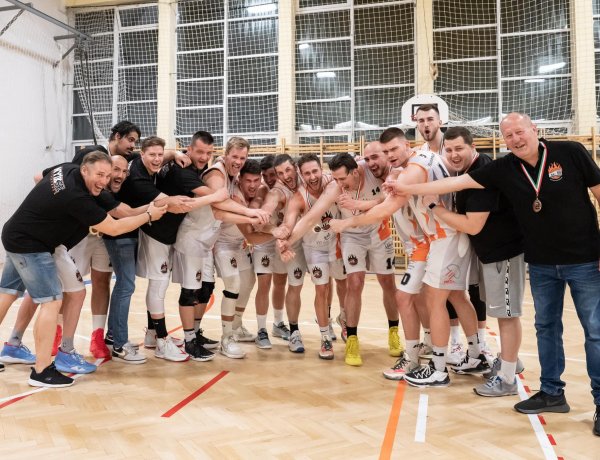 Átvette az aranyérmet a Sunshine NYÍKSE, és a négy közé jutott