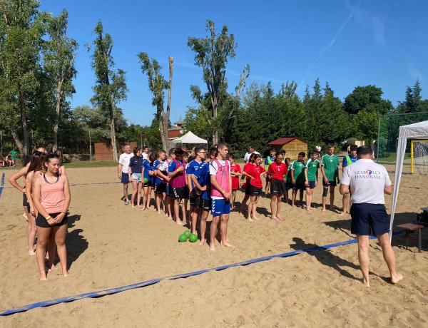 Strandkézilabda torna gyerekeknek - A legjobbak a válogatottig is eljuthatnak