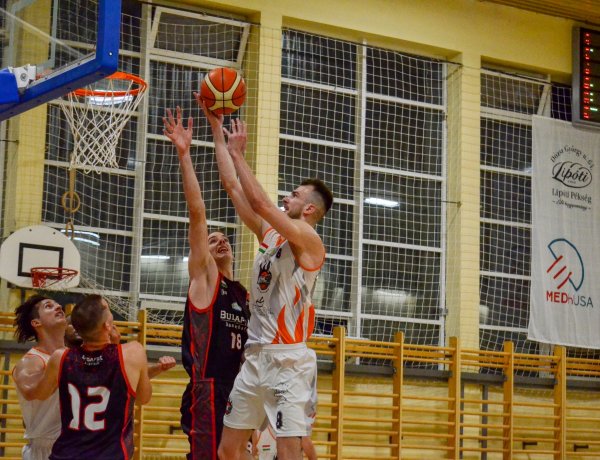 Izgalmas meccs végén hazai vereség a négyes döntőben