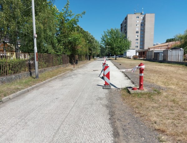 Útfelmarás miatt forgalomkorlátozásra kell számítani a Fazekas János tér 22. és a Semmelweis utca közötti szakaszon