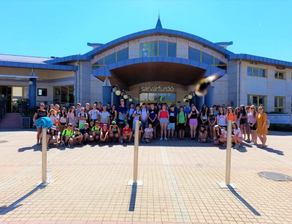 Megnyitotta kapuit a Szigligeti Gyermeküdülő: a Jókai diákjai voltak az első lakók