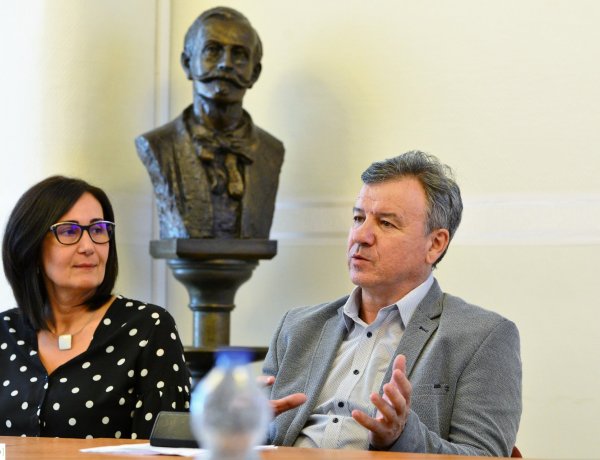 Eszközparkfejlesztés a kórházban – Beszerzések az onkológiai és kardiológiai osztályokon