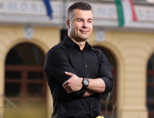 Sikeres évad után, Vidor előtt a Móricz Zsigmond Színház 