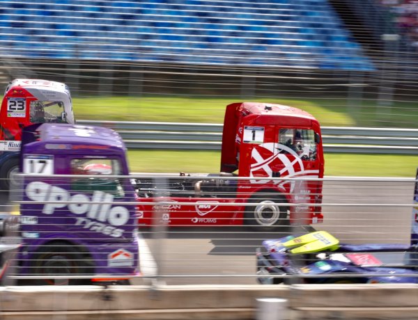 Nagy hőség és gumigyilkos pálya vár Kiss Norbiékra a hétvégén