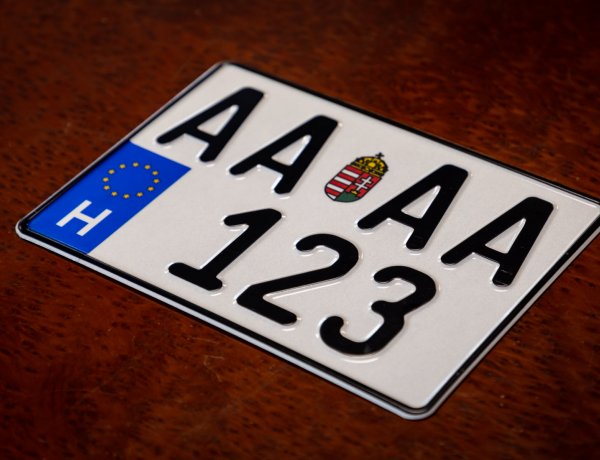 Július elsejétől új rendszámtáblákkal kerülnek forgalomba a gépjárművek