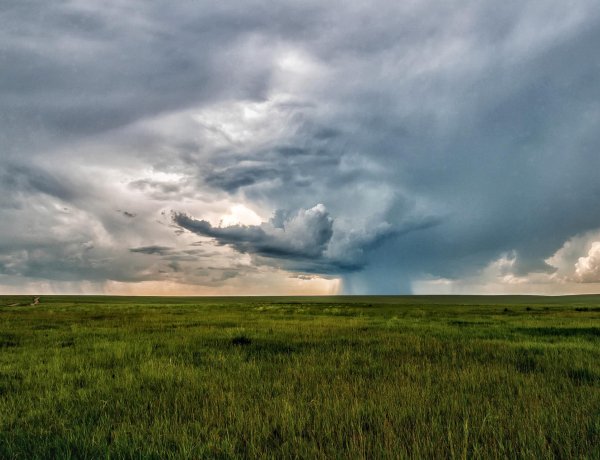 Zivatarok vetnek véget a kánikulának, mutatjuk, hol fog esni