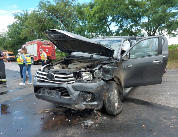 Tömeges karambol történt a Buj–Kótaj elágazásnál, a balesetben hatan megsérültek