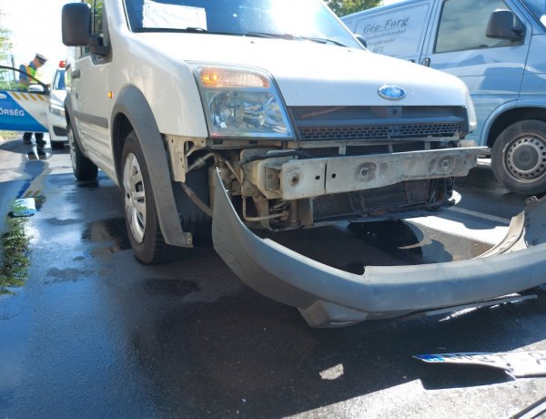 Ráfutásos baleset történt a László utcánál