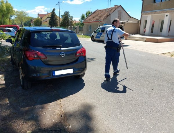 Két személyautó ütközött a Jég utca közelében