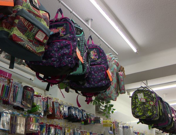 „Ne dobd ki az iskolatáskádat” – Jótékonysági akciót hirdetett az ÉAK