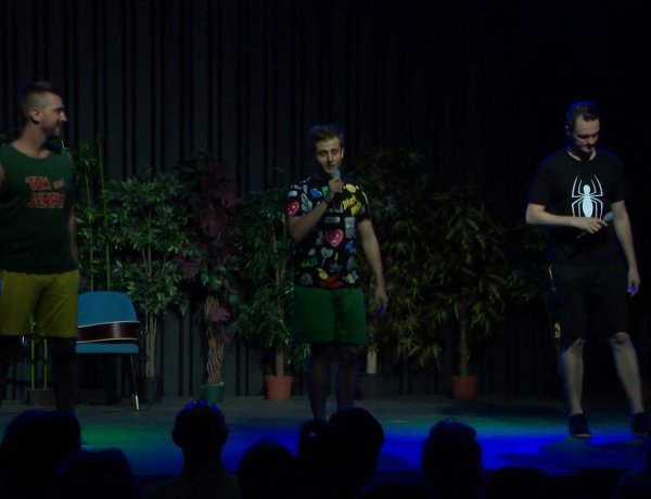 A három tenor – A Móricz Zsigmond Színház művészei adtak koncertet kedd este a Szindbádban