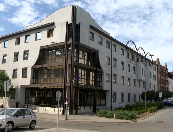 Strandokon, büfékben és építkezéseken is számítani kell a revizorokra