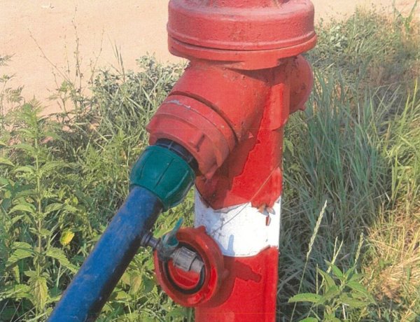 Tűzcsapról öntözte a dinnyéket