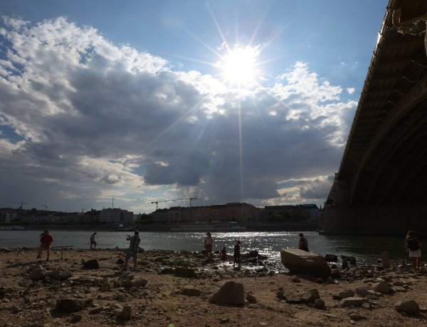 Hőhullám! Jön a 40 fok, és marad az aszály