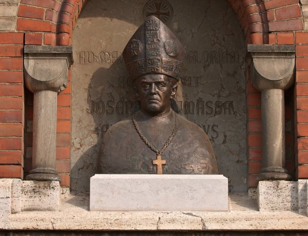 Amiről az utcák mesélnek – Samassa József egri érsek halálának 110. évfordulójára