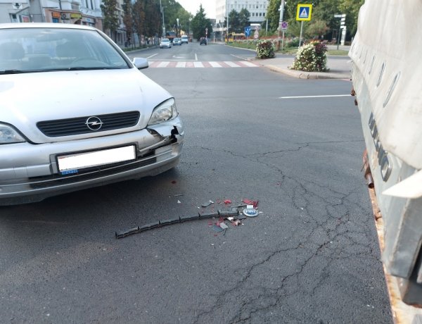 Baleset történt hétfő reggel az Országzászló téren