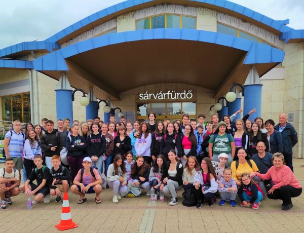 Szigligeten a Nyíregyházi Krúdy Gyula Gimnázium tanulói