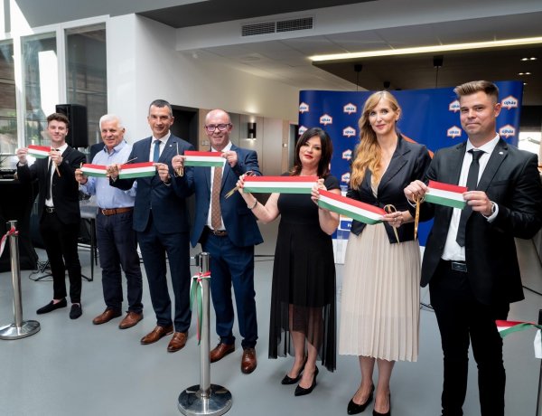 Munkahelymegtartást elősegítő fejlesztés az Újház Farm-Ker Kft.-nél: új ház a telephelyen