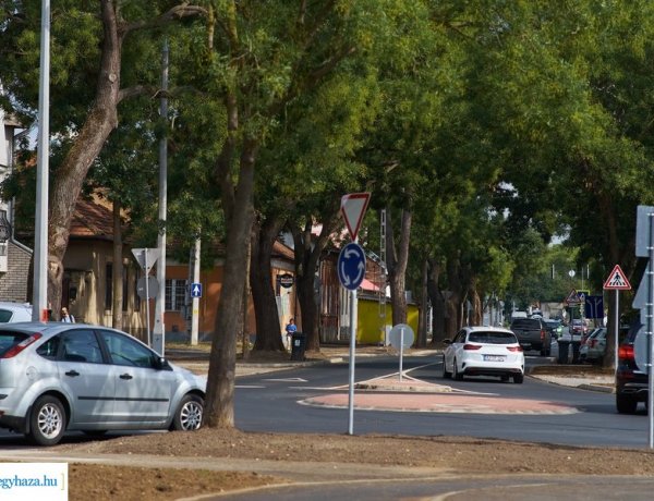 Belvárosi útfelújítások – Kész a Szent István utca, de a Széchenyi és a Szarvas utca is jó ütemben halad