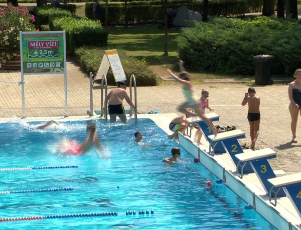 Hétvégén zár a Parkfürdő – Mintegy 190 ezer vendéget fogadott idén az Aquarius