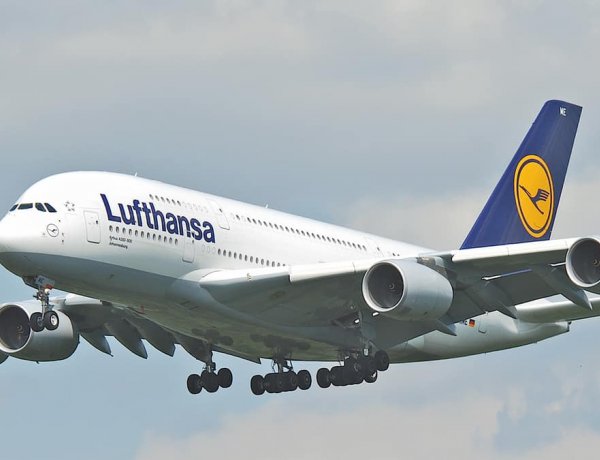 Több száz járatot törölt a Lufthansa