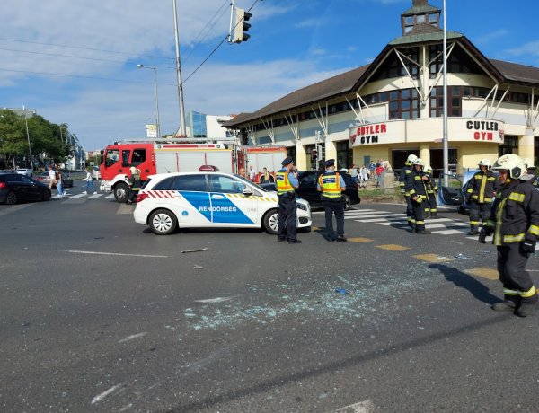 A Hunyadi és a Szegfű utca találkozásánál történt baleset hétfőn