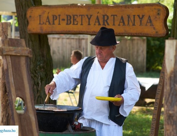 Régi Magyarország Ízei – Rengeteg látogató volt vasárnap a Sóstói Múzeumfaluban