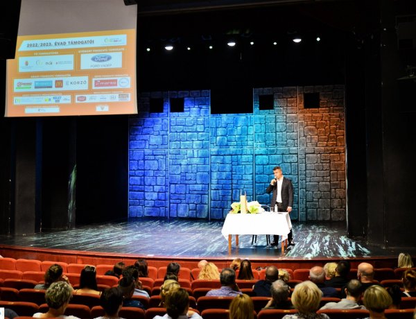 Évadnyitó – Társulati ülést tartott a Móricz Zsigmond Színház