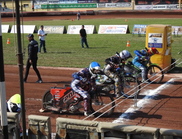 Szombaton kiderül, ki a kontinens legjobb fiatal salakmotorosa! 