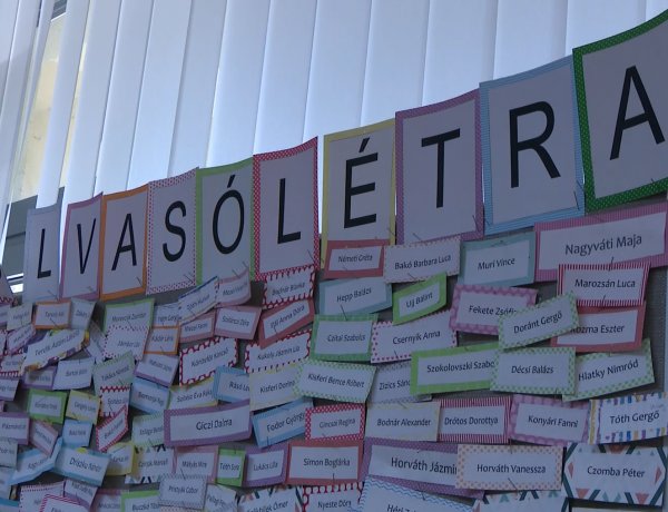 Olvasólétra – Ünnepélyesen zárult a nyárra hirdetett olvasásnépszerűsítő program