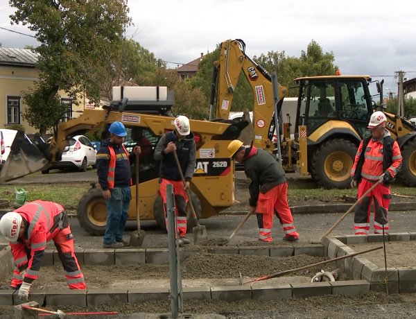 A Debreceni úton az Eötvös utcától a Kígyó utcáig jelentős forgalomkorlátozás lép életbe a héten 