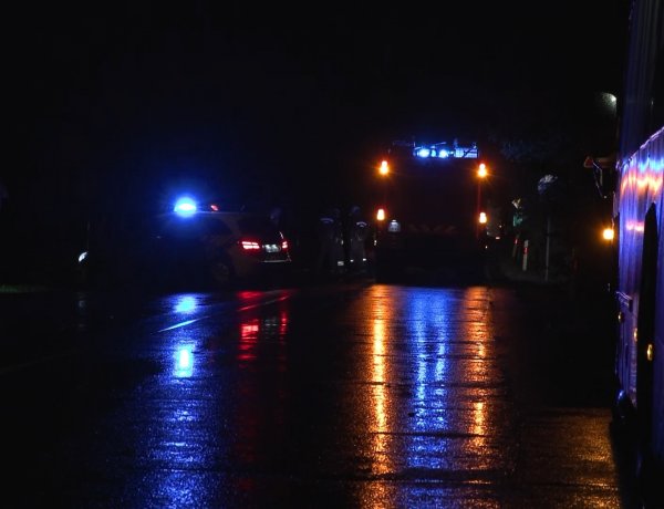 Mezőgazdasági gép és személyautó ütközött szombaton este Nagycserkesznél