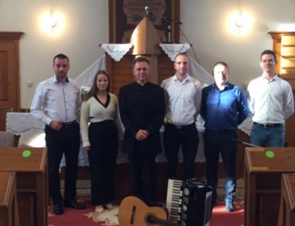 Templomi koncert Sóstón: tehetséges nyíregyházi fiatalok varázsolták el a közönséget