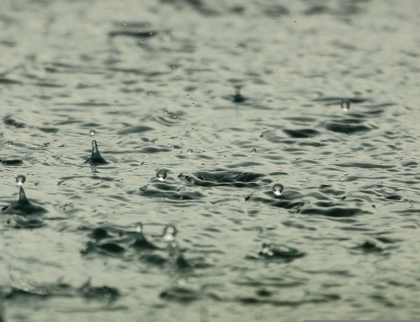 Zivatarok okozhatnak bosszúságot, többfelé elsőfokú riasztást adtak ki