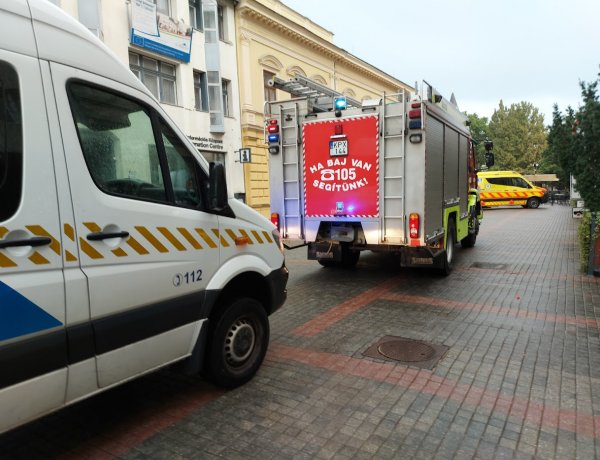 A Bethlen Gábor utcára riasztották a tűzoltókat