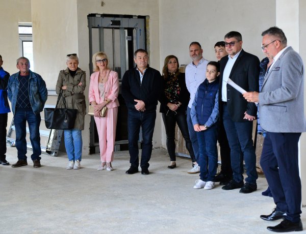 Alapkőletétel Nyíregyházán – Új étterem épül a Korányin