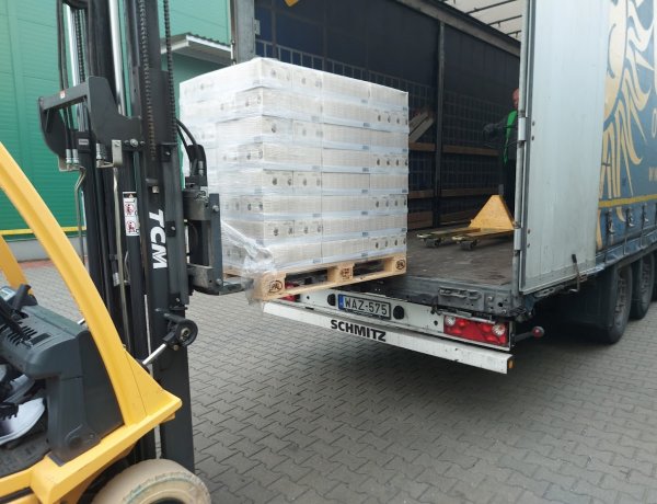 Több tonnányi adomány érkezett Svédországból az Első Nyíregyházi Lions Club közreműködésével