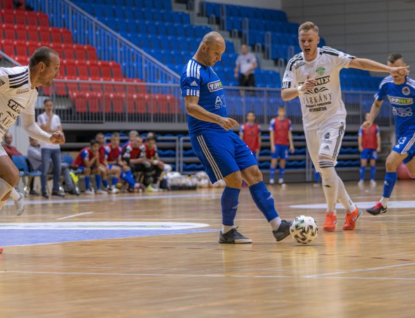 Csodagól a megyei futsal derbin