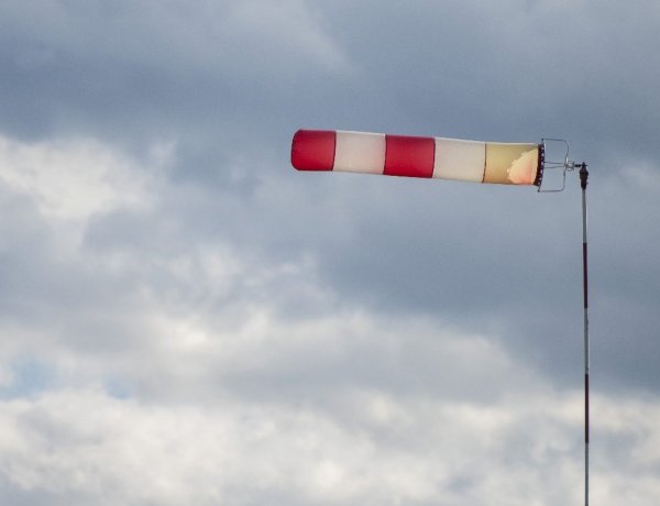 Viharos szelet és napsütést hoz a hétfő